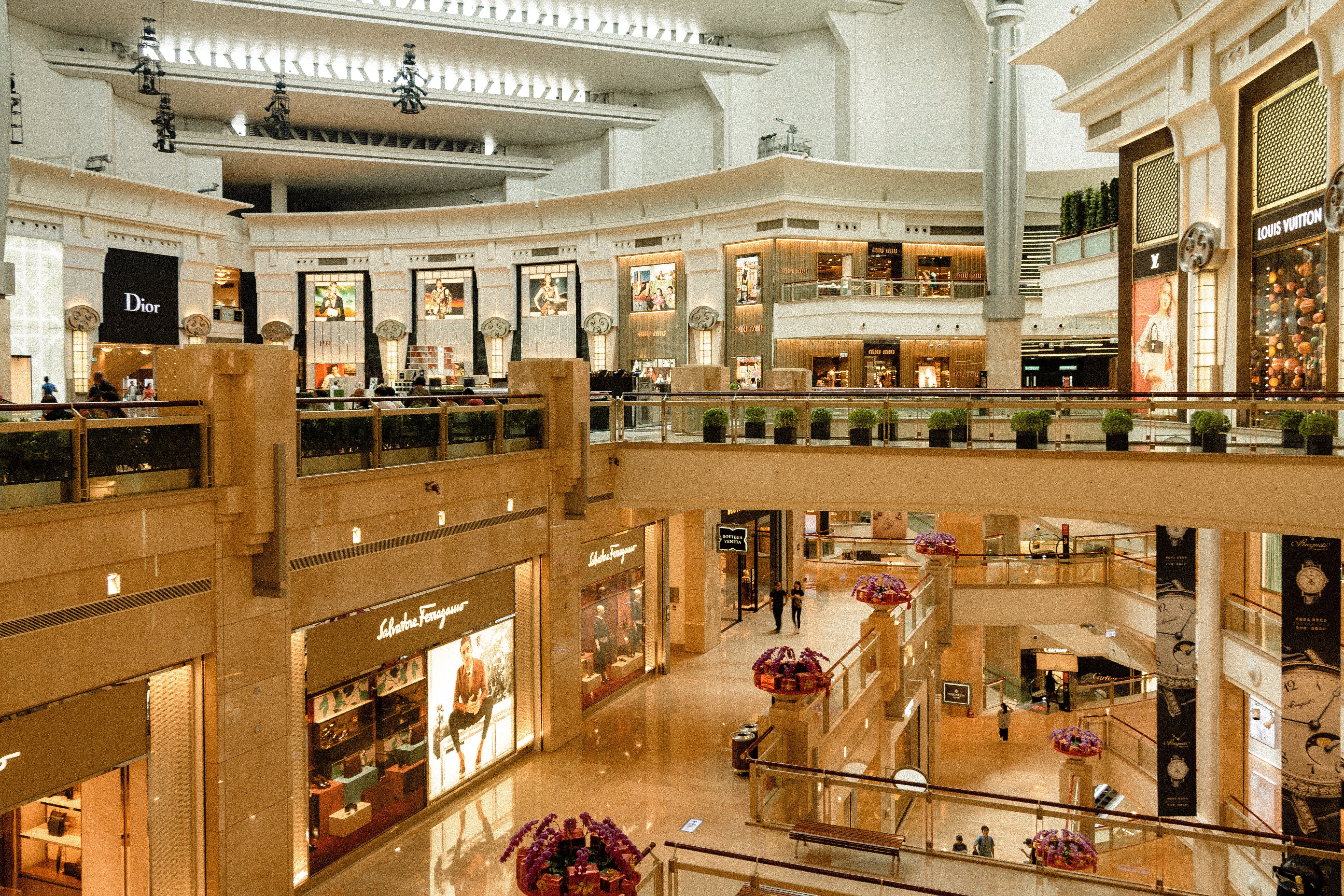 The Retail Renaissance: How Stores Are Adapting to the Changing Shopping Landscape